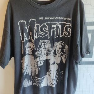 Men's Misfit Tee